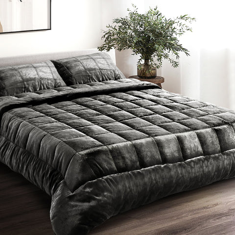 Image of Giselle Bedding Faux Mink Quilt Super King Charcoal